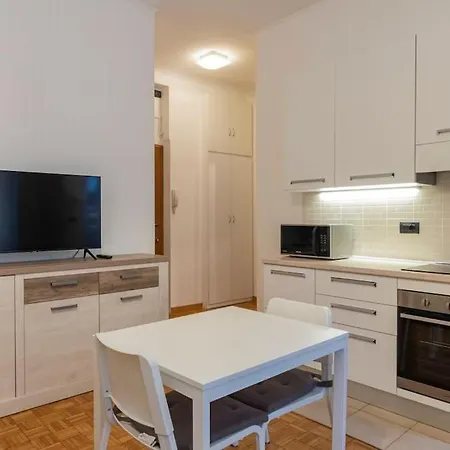Apartment Solari 5 Guest - Posizione Ottima - Wi-fi